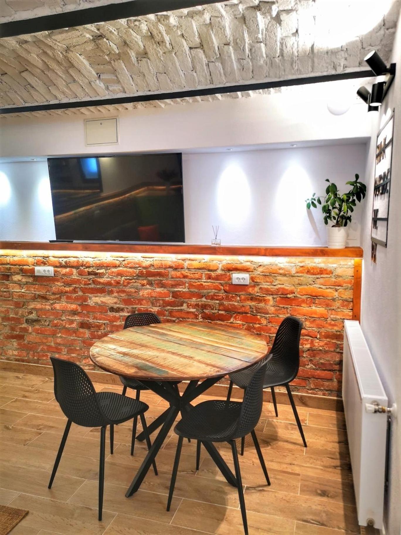 T House Apartment Sibiu Luaran gambar